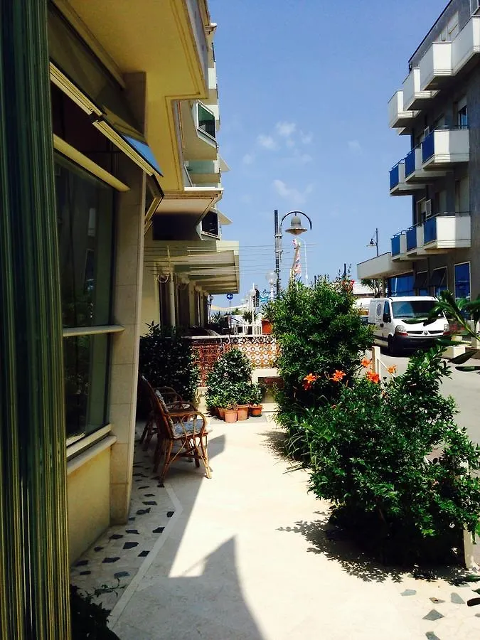 Hotel Lazzarini Bellaria-Igea Marina